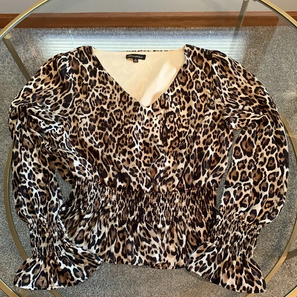 Shinestar Leopard Top - Picture 14 of 14